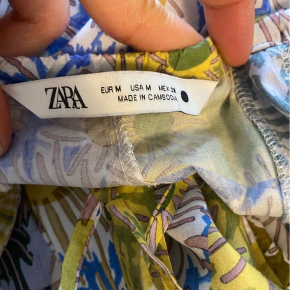 Zara Halter Mini Floral Dress with Open Back 
Size M - Picture 8 of 9